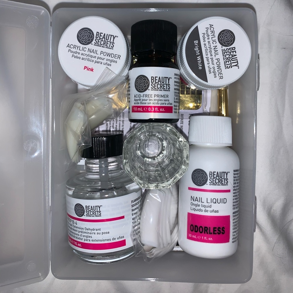 Odorless acrylic nail system (never used)